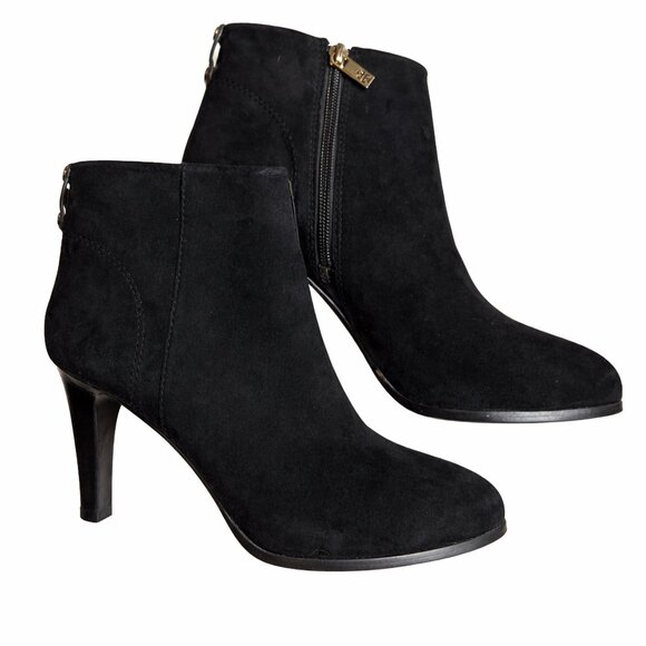 Tory Burch Size 7 Black Luxe Suede Round Toe Stiletto Zip Ankle Boots Gold Logo